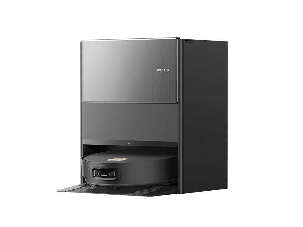 Full view of Dreame Aqua10 Roller with AquaRoll fresh-water roller mop continuously rinsed for hygienic mopping